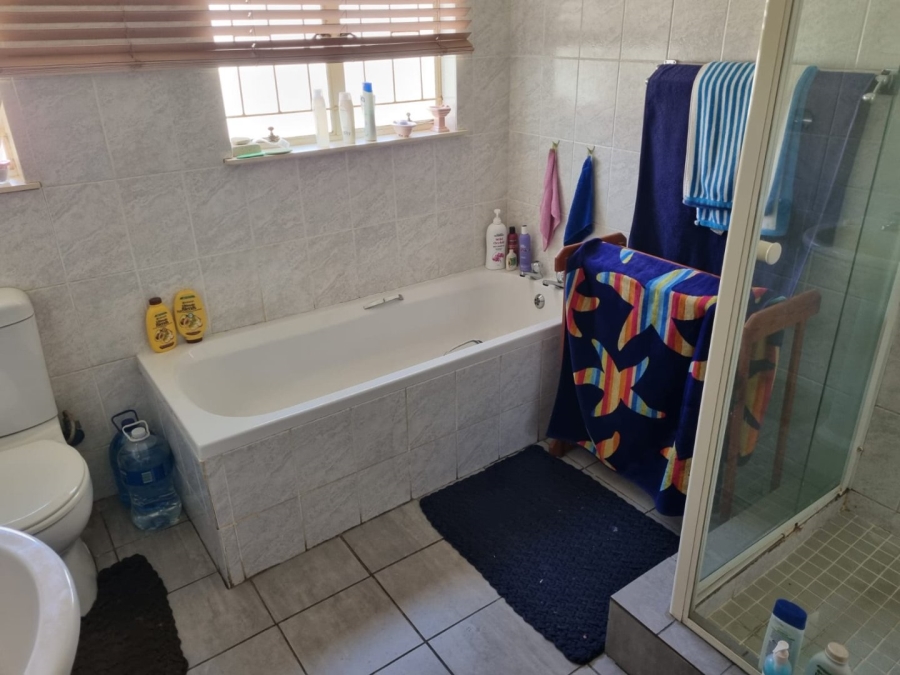 3 Bedroom Property for Sale in Pellissier Free State